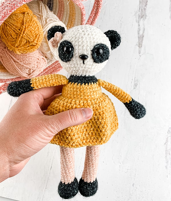 AMIGURUMI FREE CROCHET PANDA PATTERN