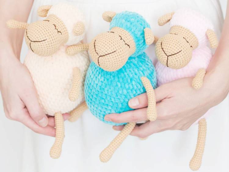 SLEEPING SHEEP AMIGURUMI FREE PATTERN